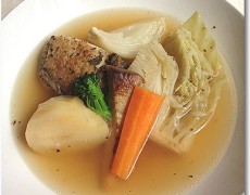 ハーブたっぷり！鶏もも肉のポトフ
