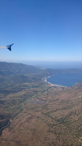 mini 飛行機と海